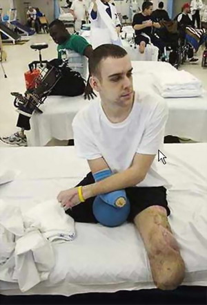 Un soldat américain revenu de la guerre en Irak affreusement 4018