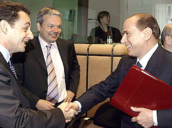 La corruption, gangrène de la démocratie - Page 2 Dr_berlusconi_sarko