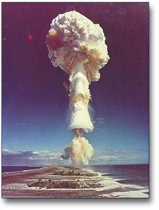 Bonne année ATOMIQUE Explosion_nuclaire