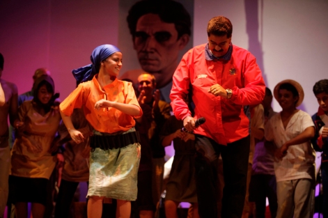 Le président Nicolas Maduro lance le Mouvement national de formation théâtrale César Rengifo, le 21 octobre 2013.