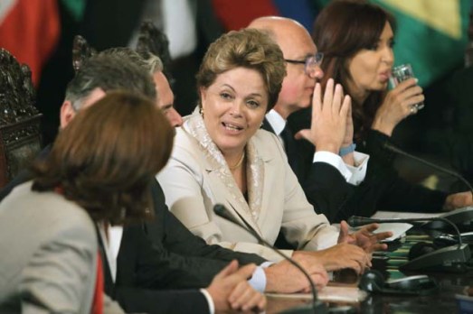 REUNI”N EXTRAORDINARIA DE UNASUR